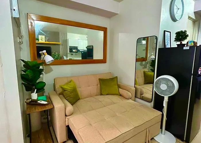 Near Mactan Airport, Comfortable & Quiet, Relaxing Pool